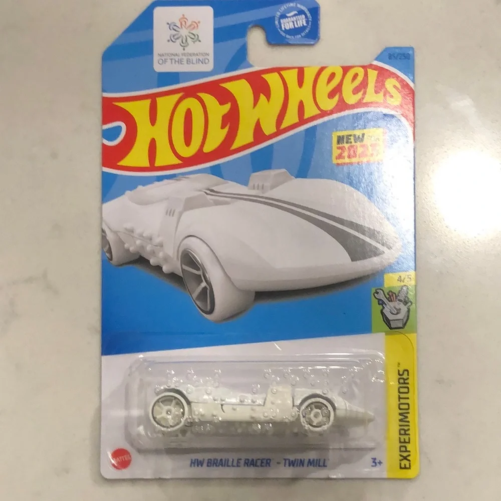 Braille Racer - White